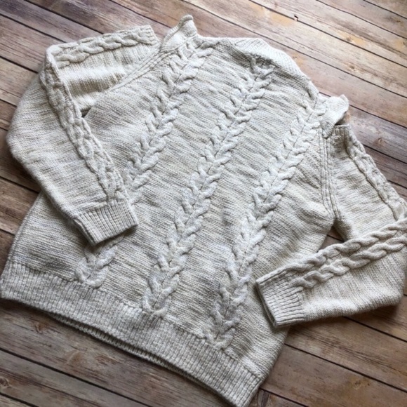 River Island Cold Shoulder Ruffle Top - Picture 6 of 6